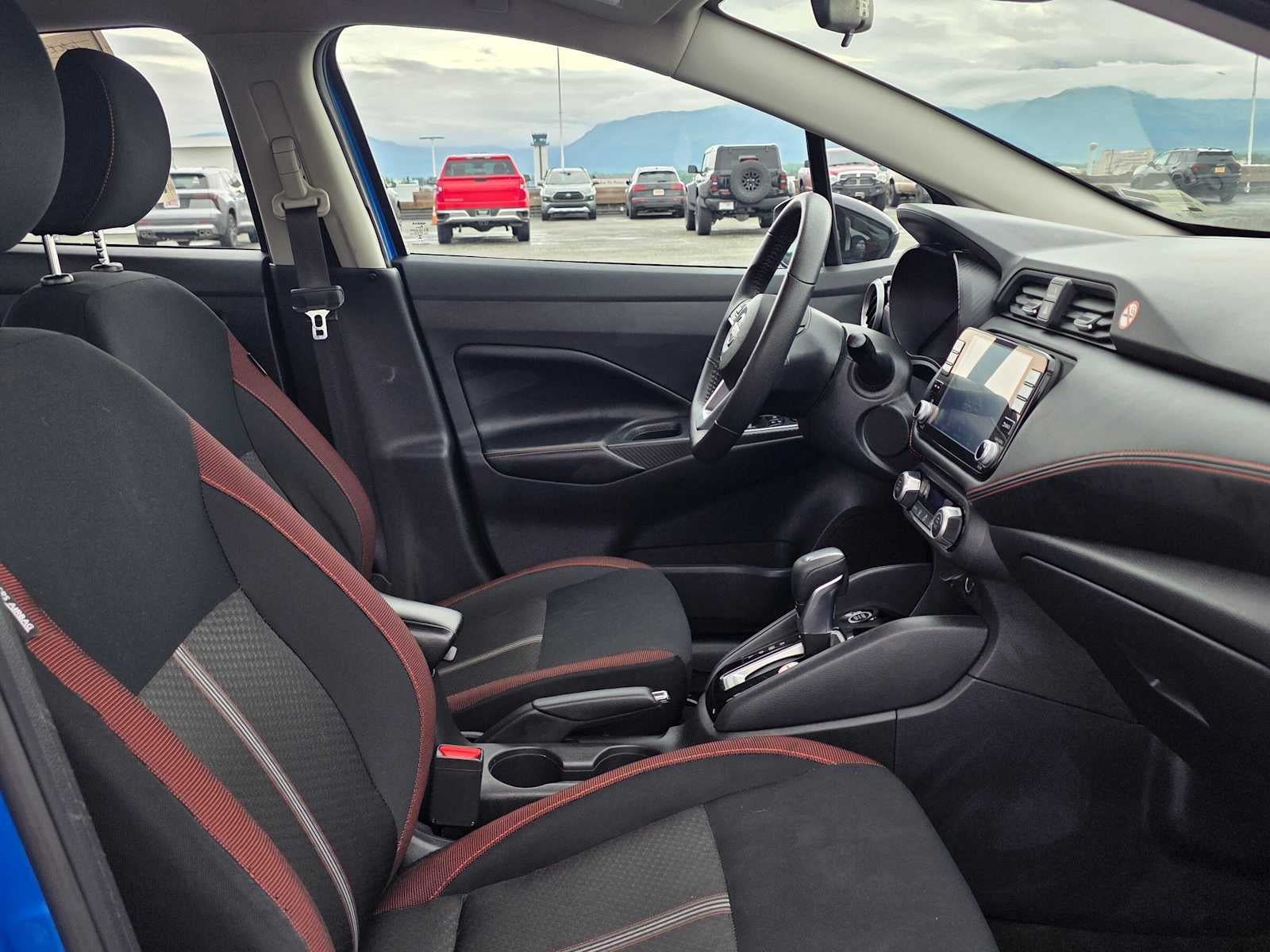 Used 2024 Nissan Versa SR FWD image 11