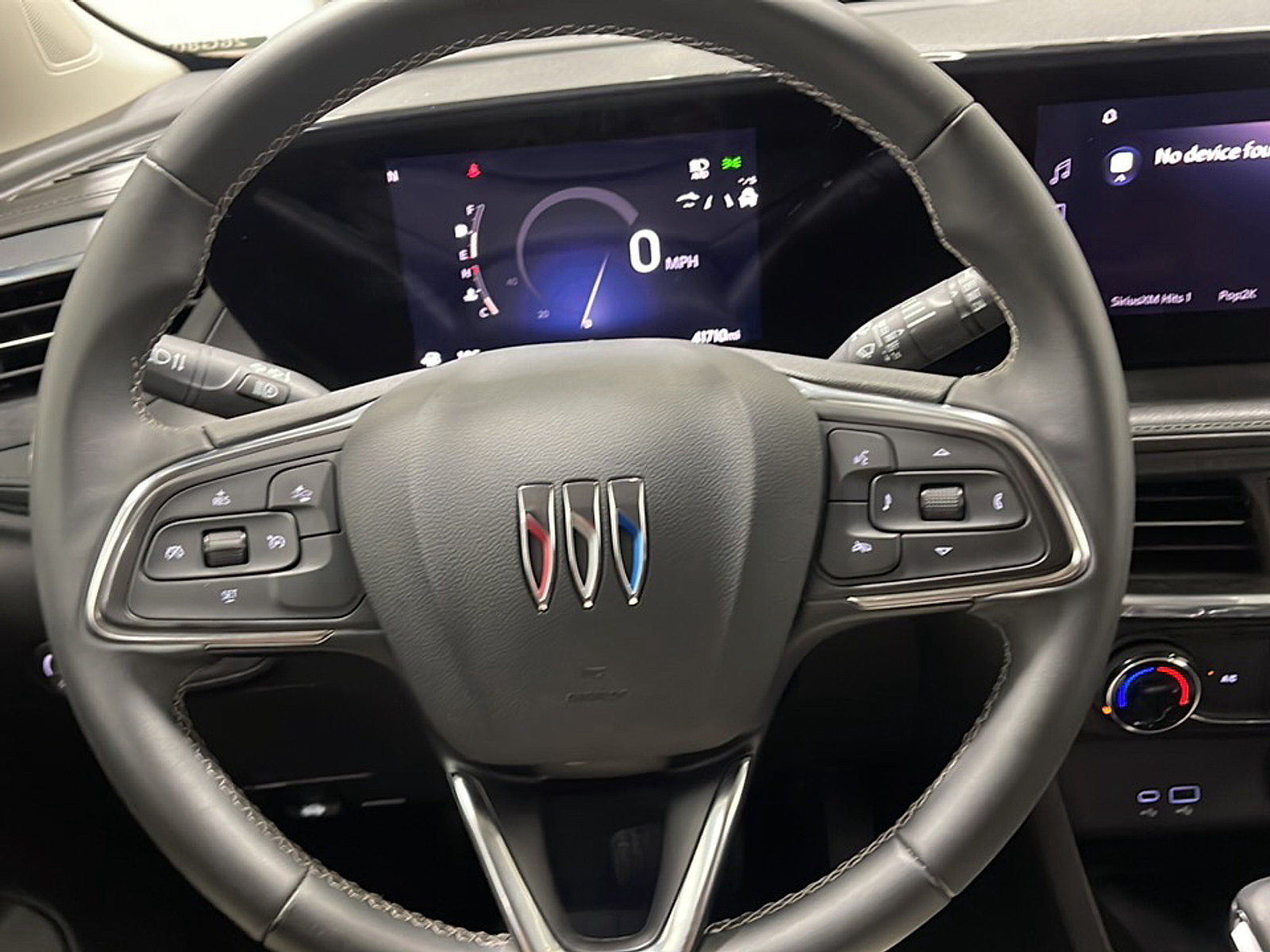 Used 2024 Buick Encore GX Preferred w/ Advanced Technology Package FWD image 4