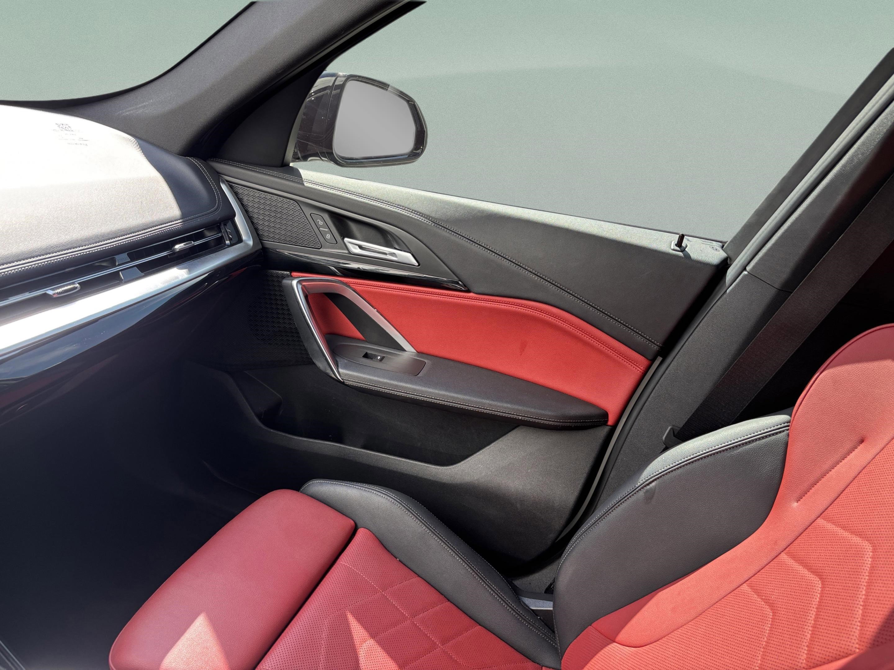 Used 2023 BMW X1 xDrive28i w/ M Sport Package image 15