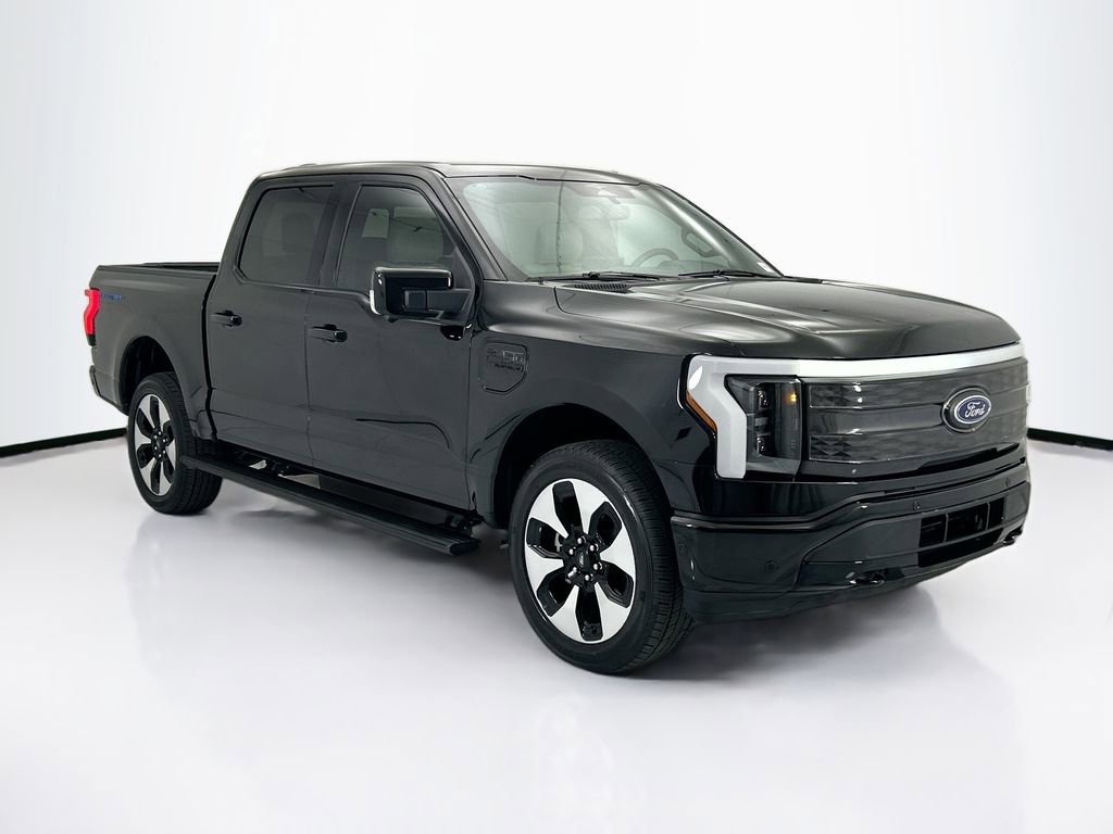 Used 2023 Ford F150 Lightning Platinum image 3