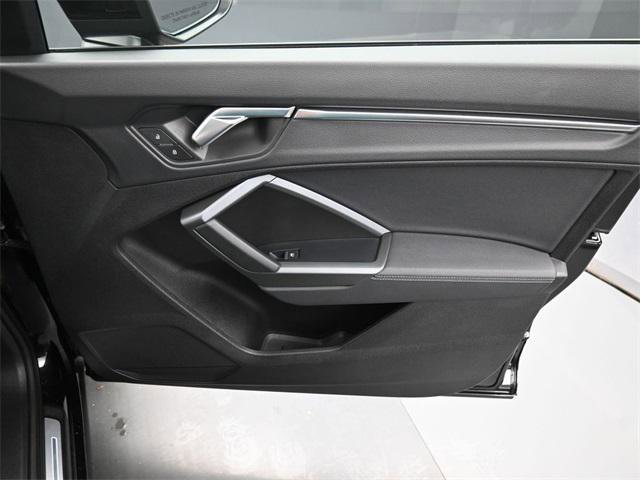 Certified 2025 Audi Q3 2.0T Premium w/ Convenience Package image 38