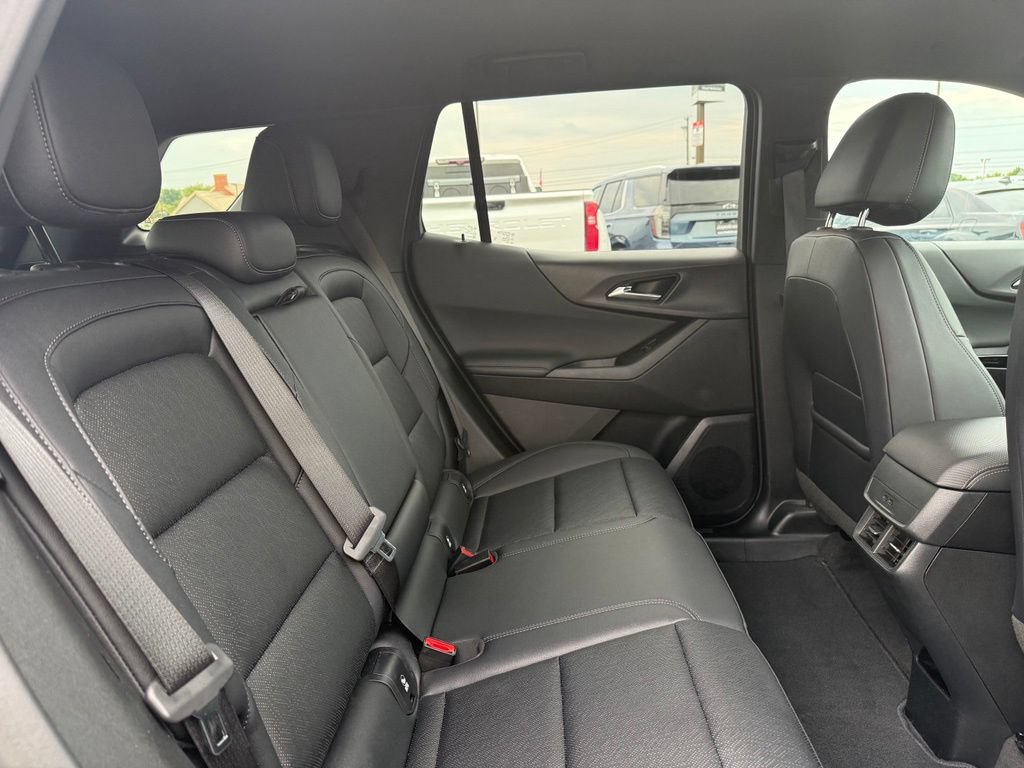 Used 2026 Chevrolet Equinox LT w/ Convenience Package II AWD/4WD image 11