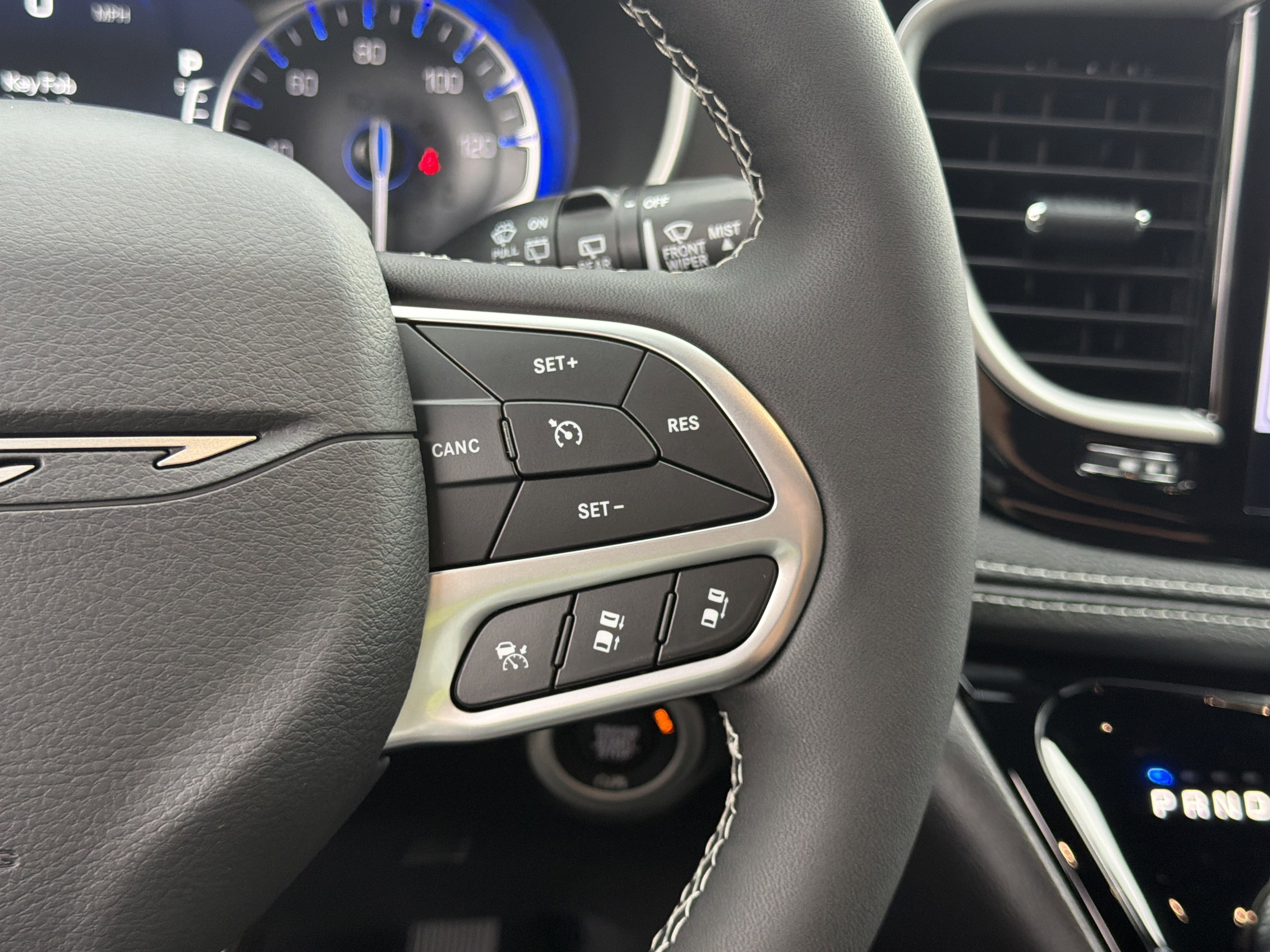 New 2027 Chrysler Pacifica Select FWD image 29