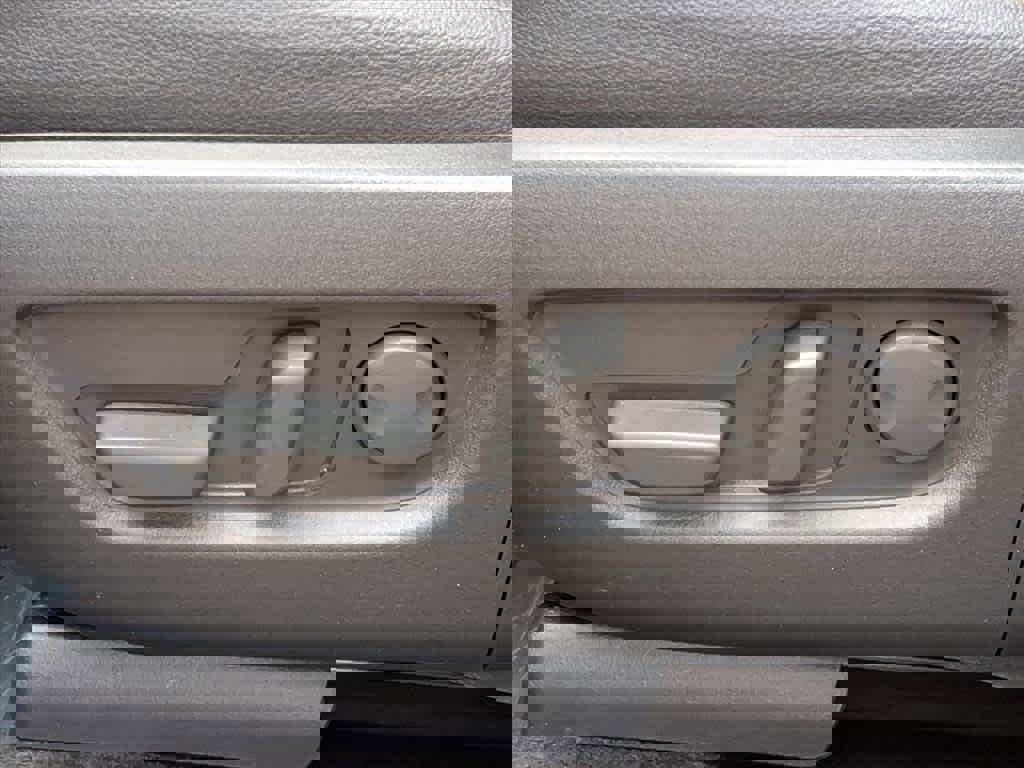 Used 2024 MAZDA CX-90 Plug-In Hybrid w/ Premium Pkg image 16