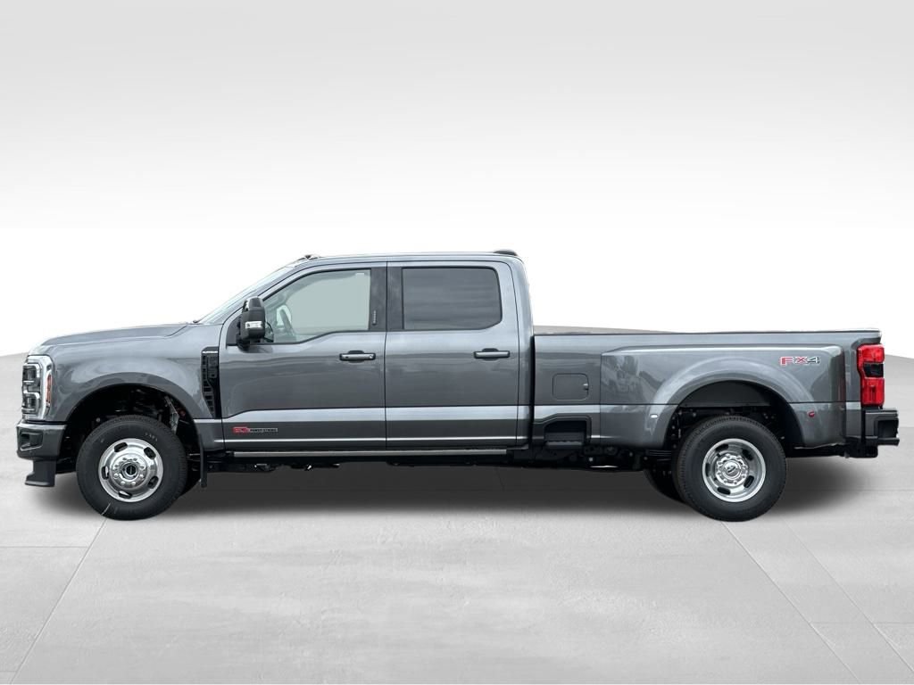 New 2026 Ford F350 Platinum image 9