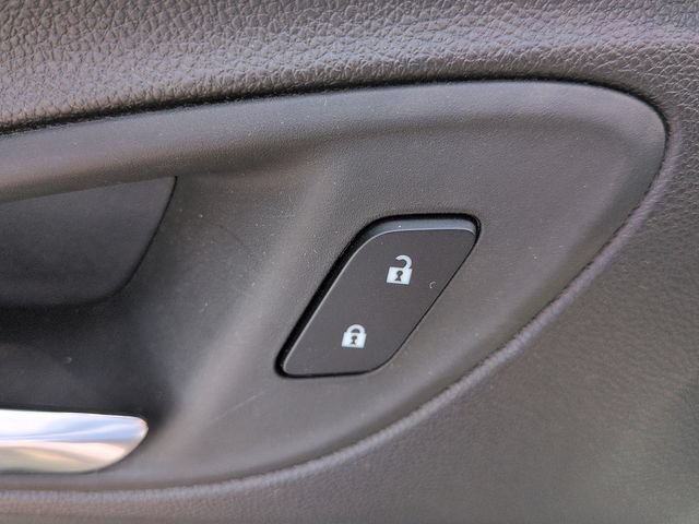Used 2025 Buick Encore GX Preferred AWD/4WD image 14
