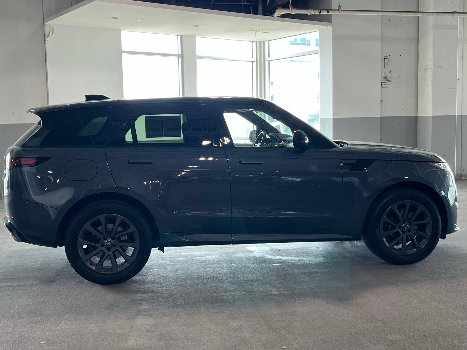 Used 2023 Land Rover Range Rover Sport SE Dynamic AWD/4WD image 13