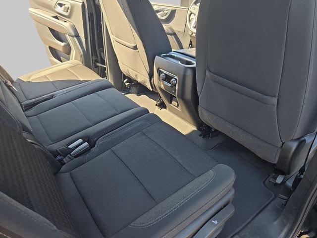 Used 2024 GMC Yukon SLE AWD/4WD image 12