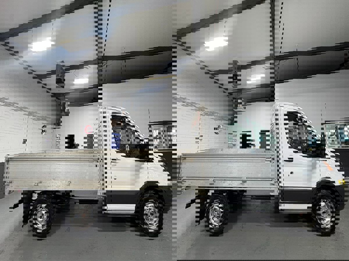 Used 2018 Ford Transit 250 138 image 2