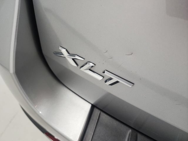 Used 2021 Ford Explorer XLT w/ Equipment Group 202A AWD/4WD image 9