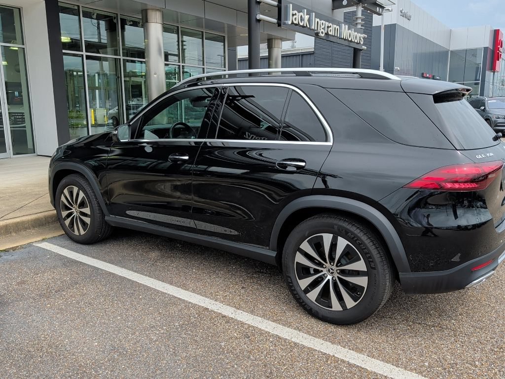 Used 2025 Mercedes-Benz GLE 350 4MATIC image 9