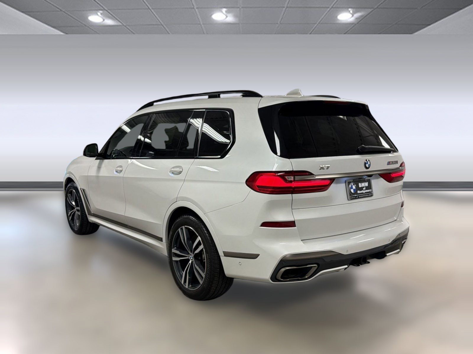 Used 2021 BMW X7 M50i w/ Dynamic Handling Package AWD/4WD image 2