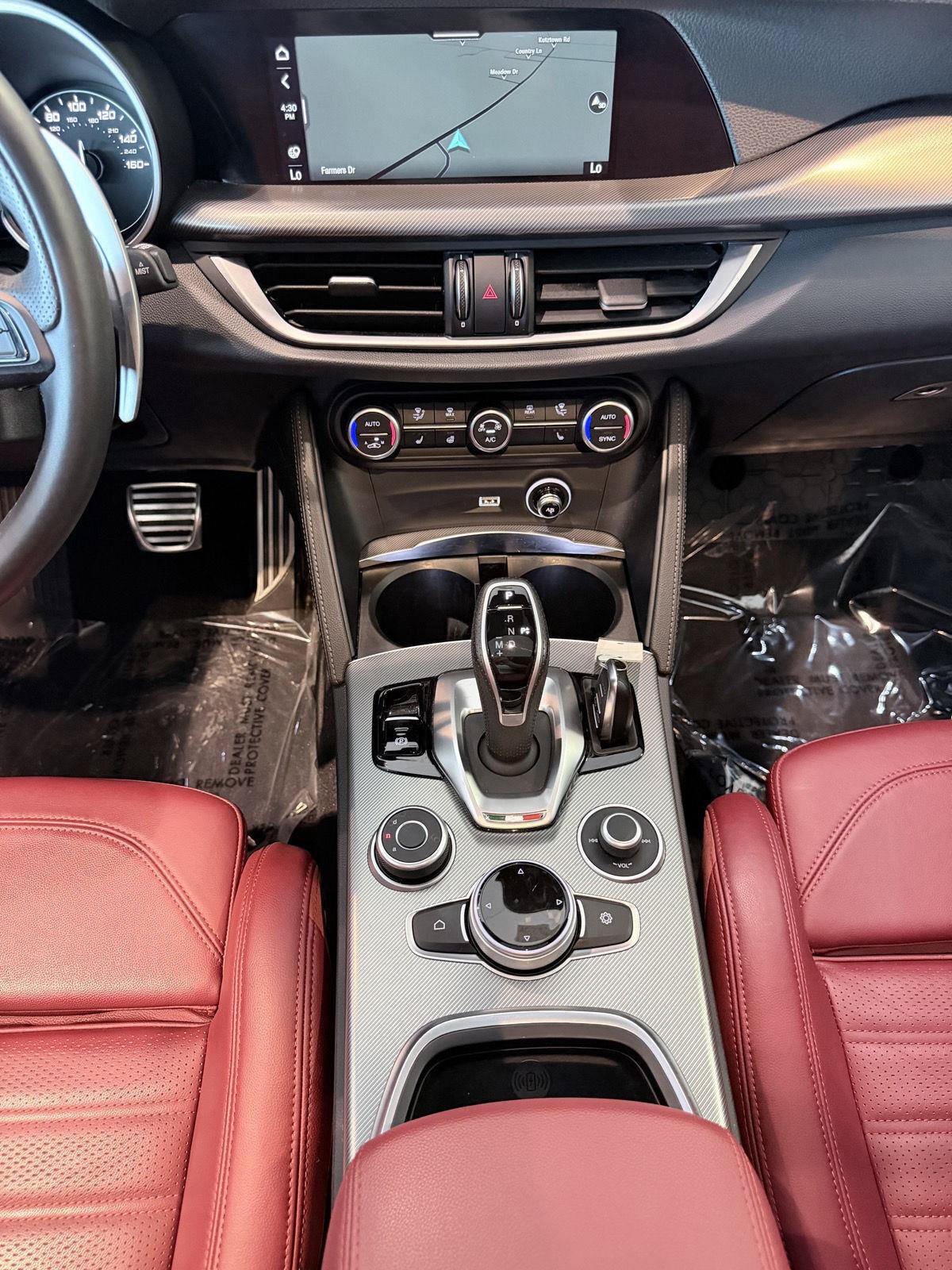 Used 2023 Alfa Romeo Stelvio Veloce AWD/4WD image 41