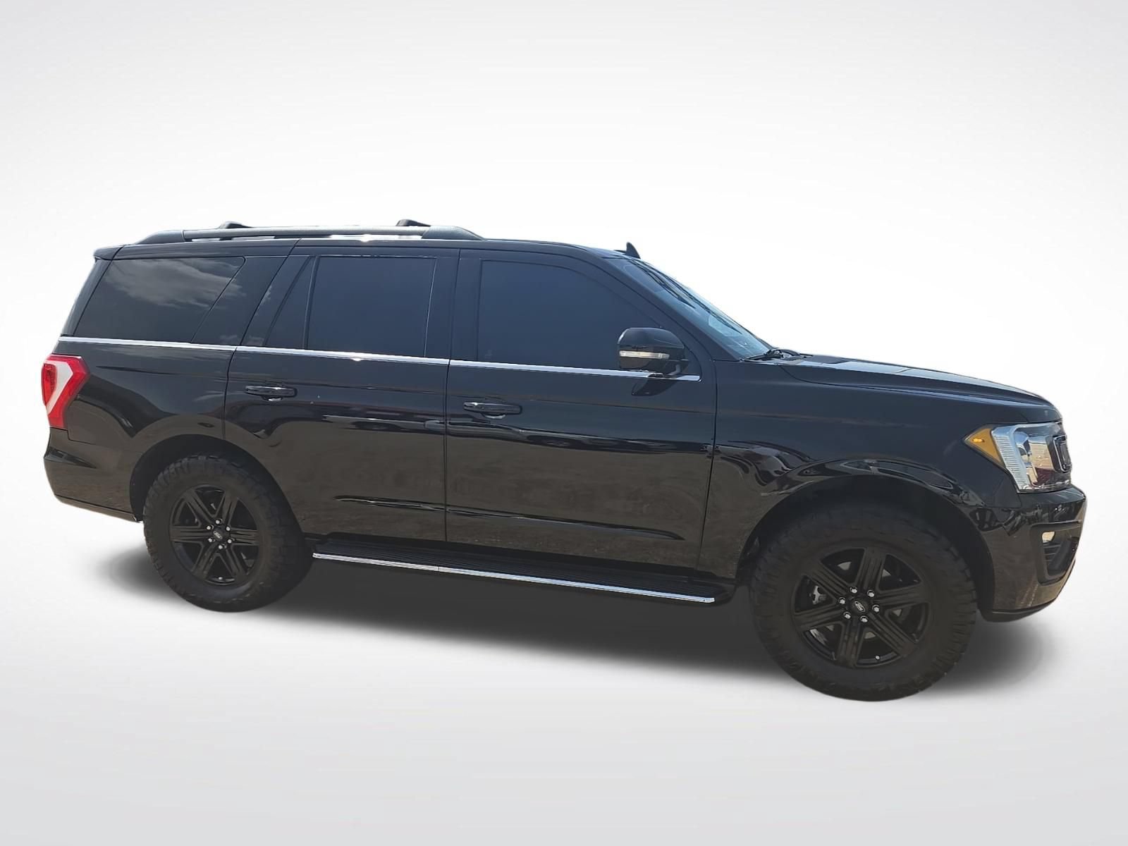 Used 2020 Ford Expedition XLT w/ Equipment Group 202A RWD image 4