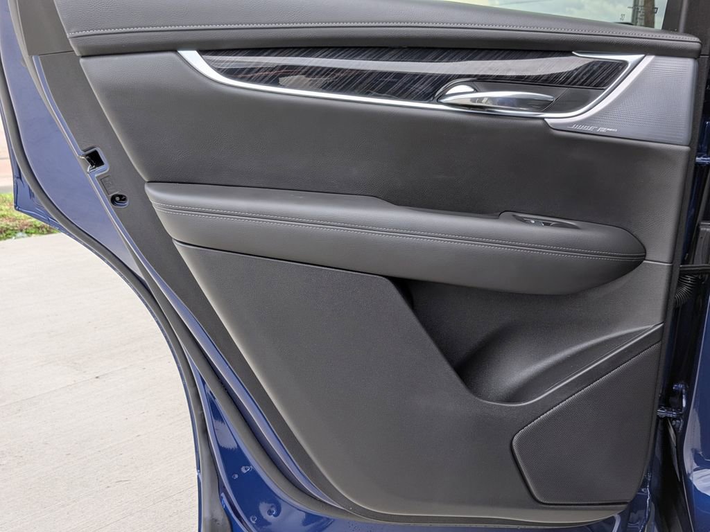 Used 2025 Cadillac XT6 Premium Luxury w/ LPO, Floor Liner Package image 26