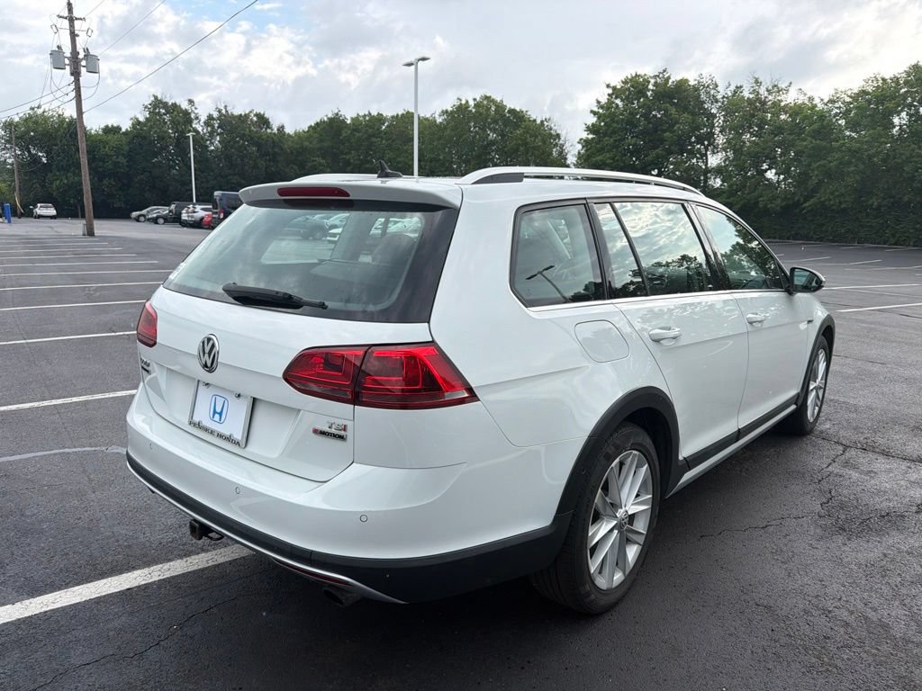 Used 2017 Volkswagen Golf Alltrack S AWD/4WD image 5