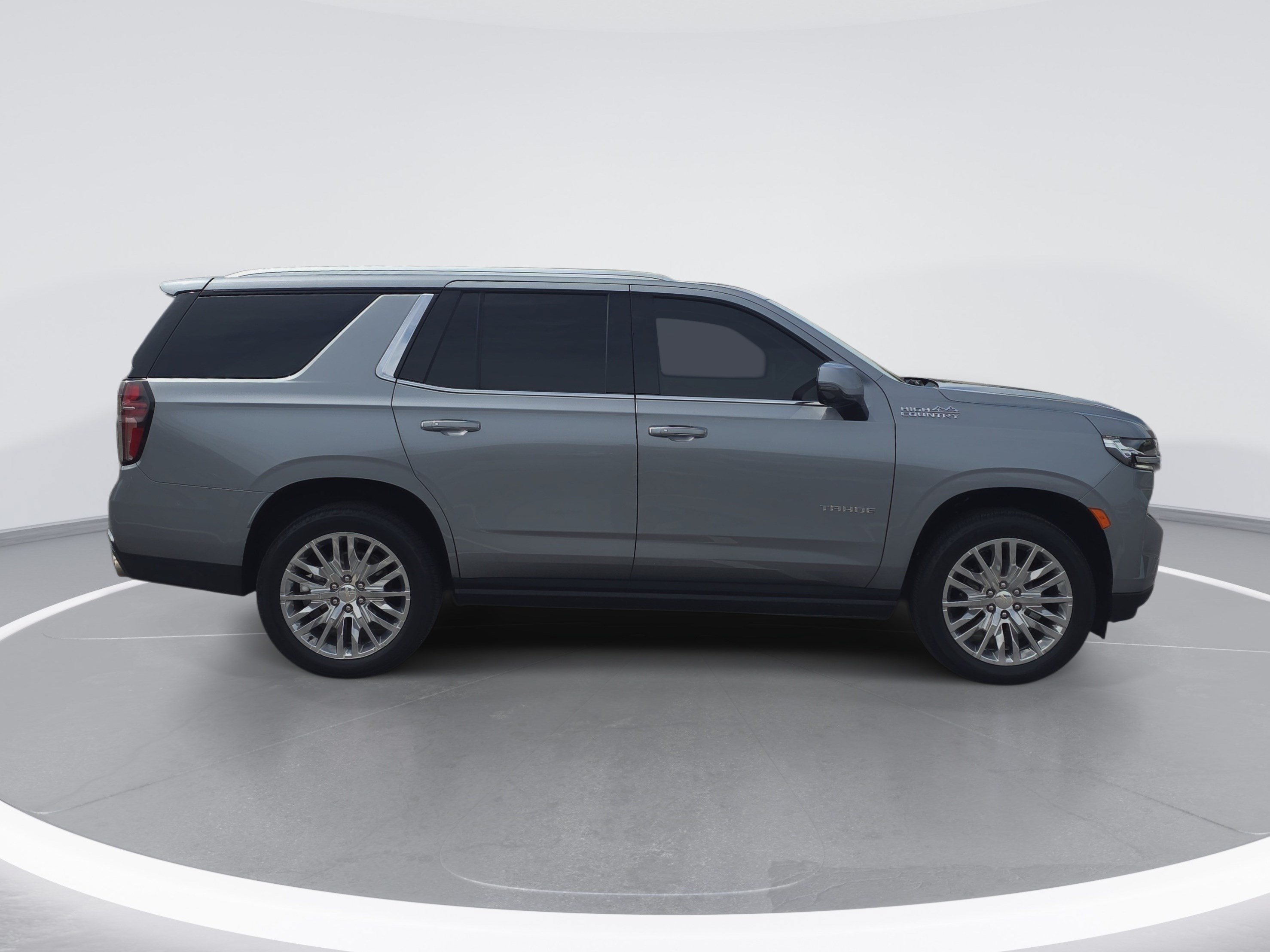 Used 2023 Chevrolet Tahoe High Country w/ Premium Package 2 AWD/4WD image 2