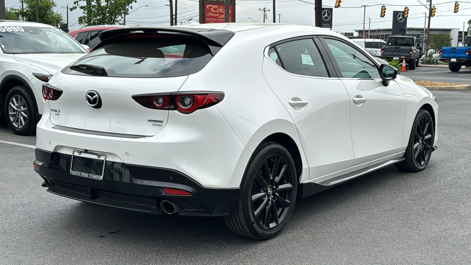 Used 2025 MAZDA MAZDA3 Hatchback w/ Appearance Package image 8