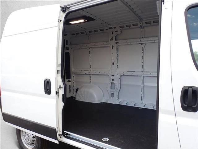 New 2026 RAM ProMaster 1500 w/ Convenience Group FWD image 8