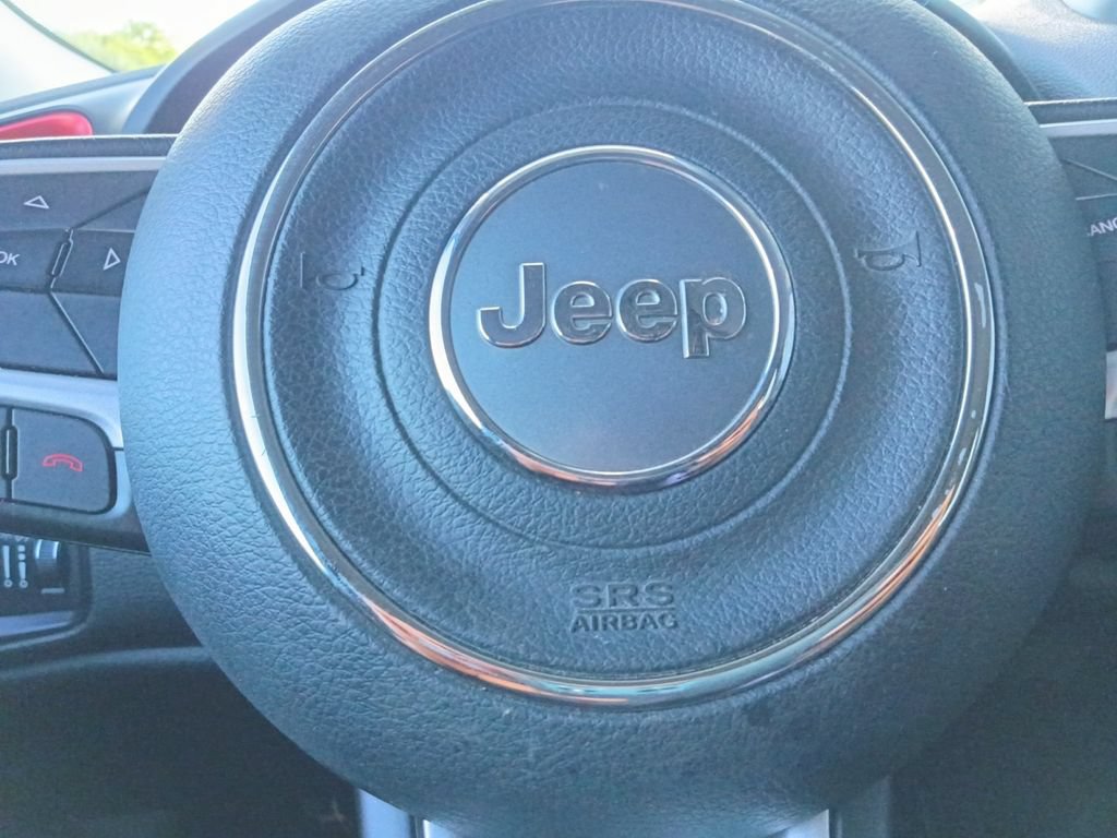 Used 2016 Jeep Renegade Trailhawk AWD/4WD image 5