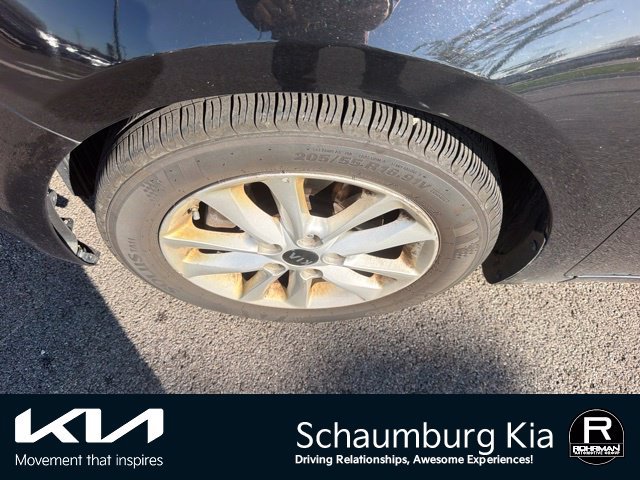 Used 2017 Kia Forte LX w/ LX Popular Package FWD image 4