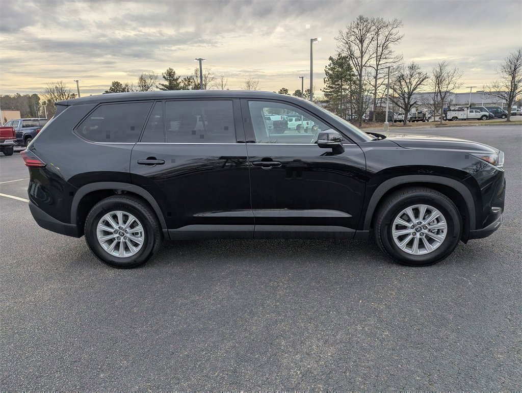 Used 2025 Toyota Grand Highlander AWD image 9