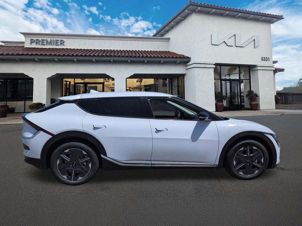 New 2025 Kia EV6 Light RWD image 9