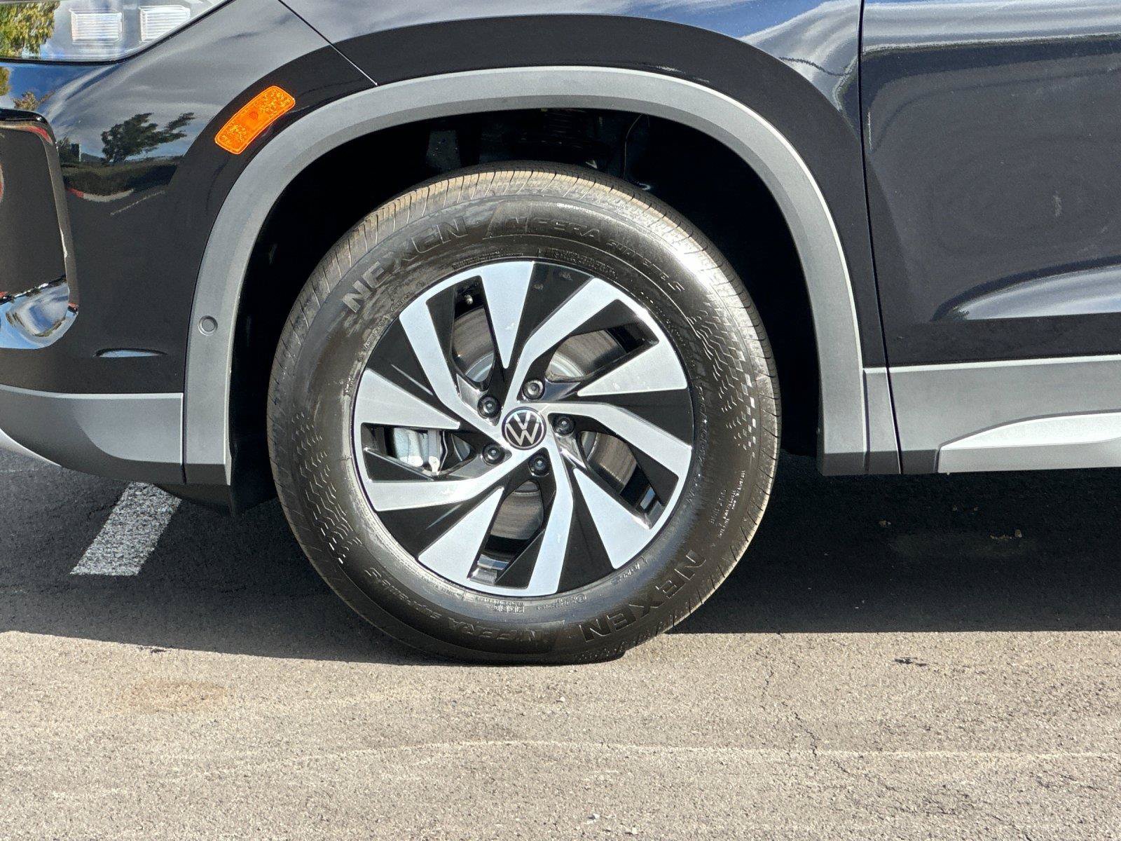 New 2026 Volkswagen Tiguan S AWD/4WD image 24