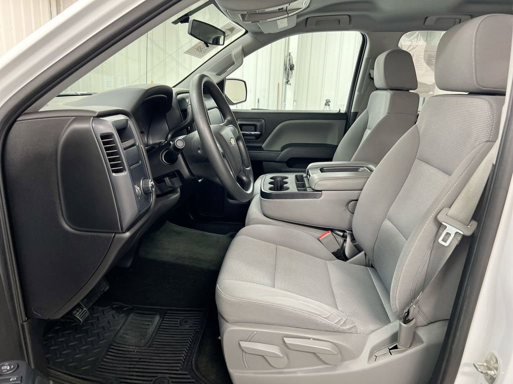 Used 2016 Chevrolet Silverado 1500 Custom w/ Custom Convenience Package RWD image 18