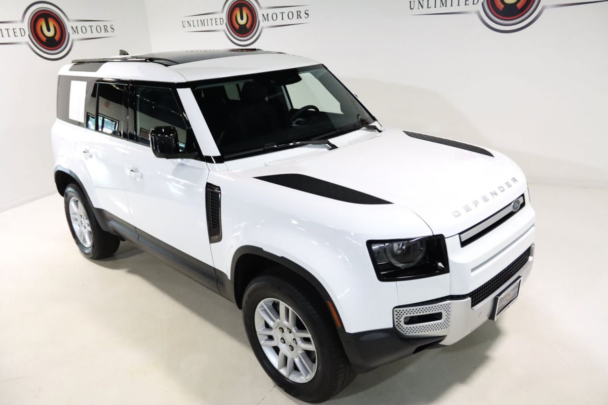 Used 2025 Land Rover Defender 110 S AWD/4WD image 10