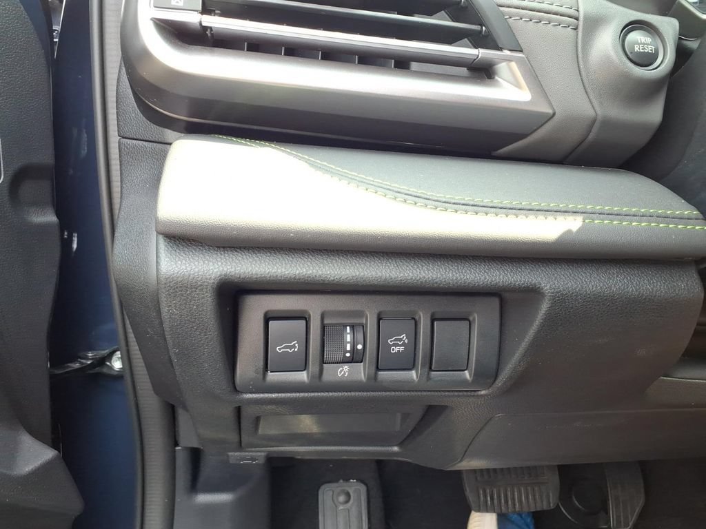 Used 2025 Subaru Outback Onyx Edition AWD/4WD image 11