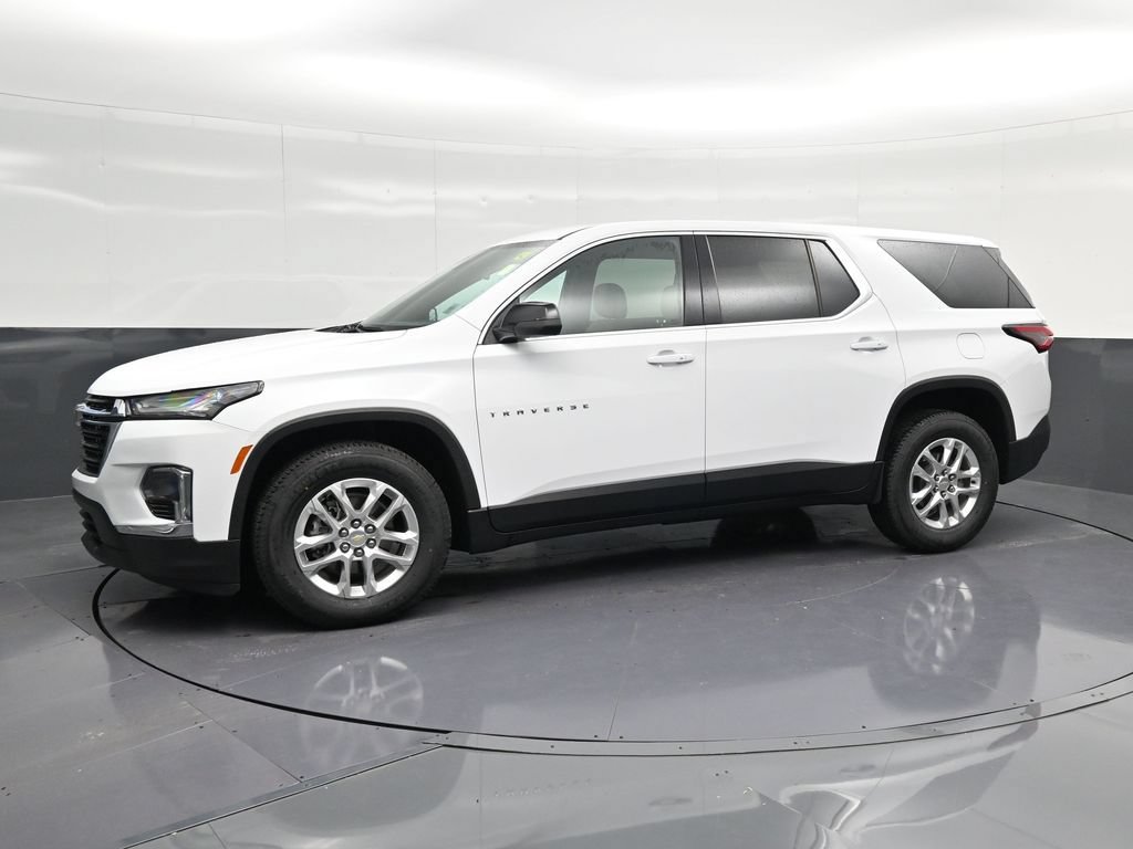 Used 2023 Chevrolet Traverse LS FWD image 7