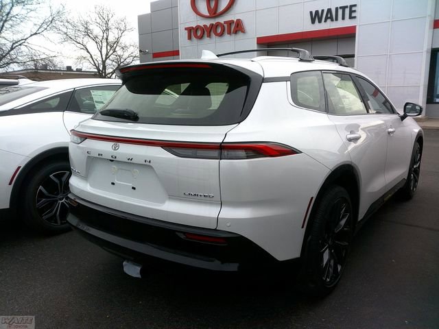 New 2026 Toyota Crown Signia image 2