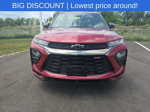 Used 2021 Chevrolet TrailBlazer RS w/ Technology Package AWD/4WD image 3