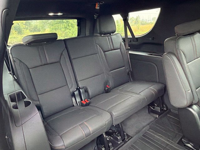 New 2026 Chevrolet Suburban RST w/ RST Capability Package AWD/4WD image 30