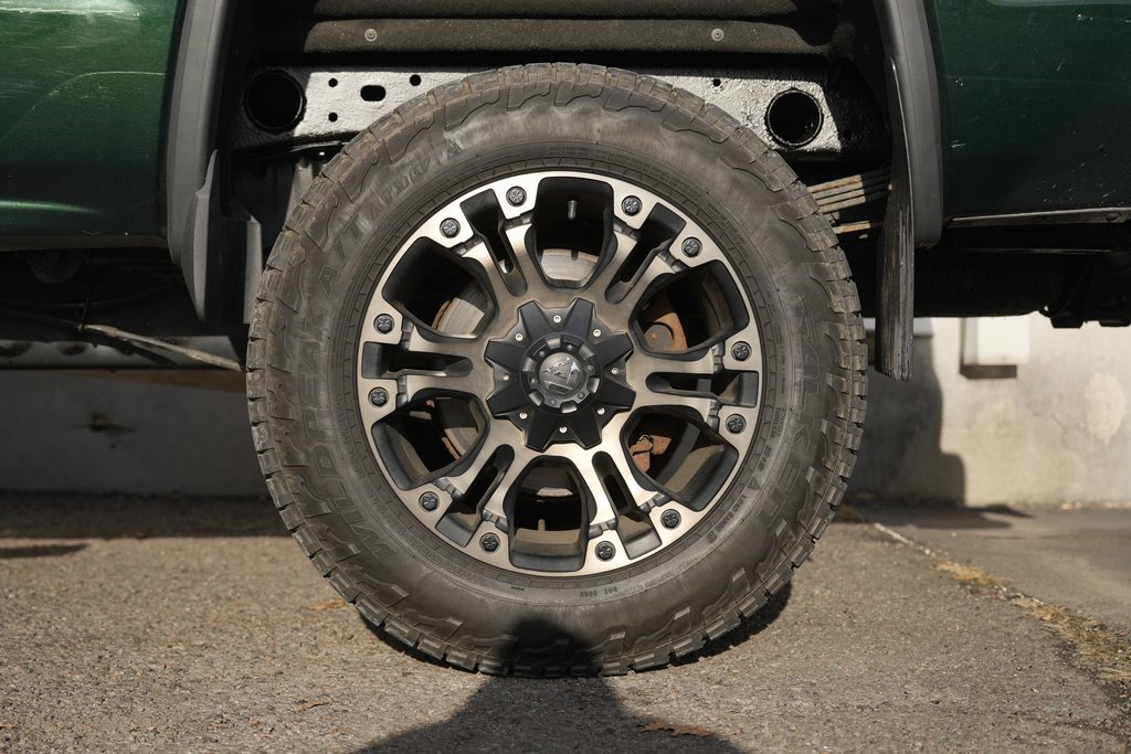 Used 2015 GMC Sierra 2500 SLE w/ SLE Preferred Package image 14