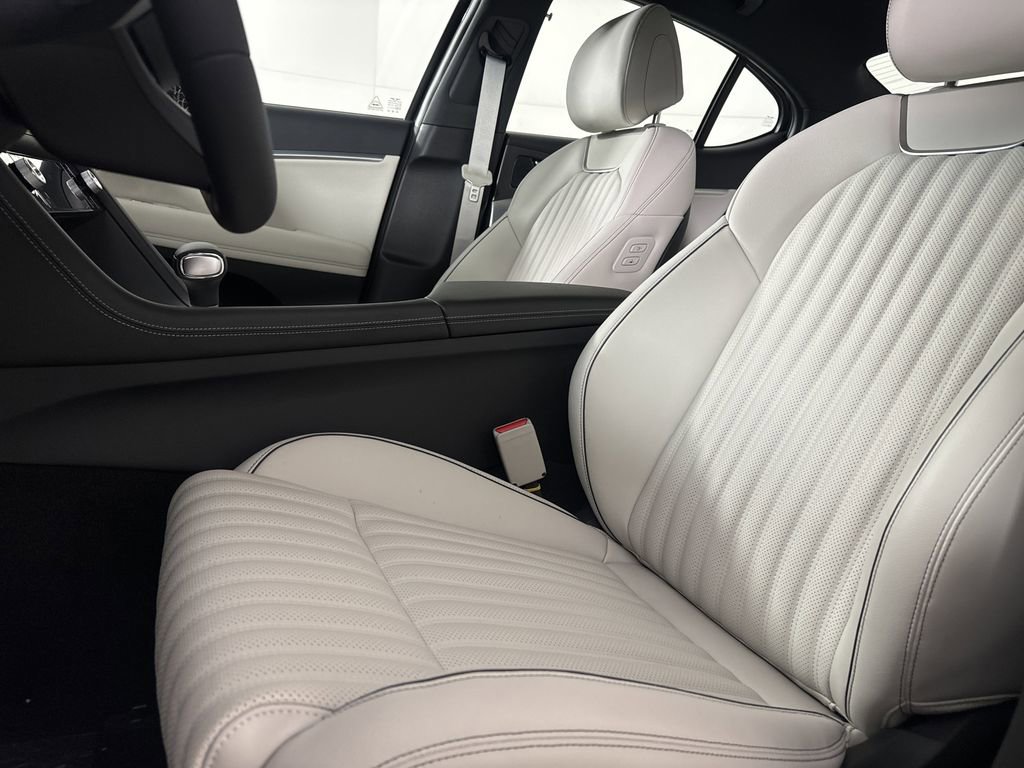 New 2025 Genesis G70 2.5T w/ Sport Prestige Package image 14