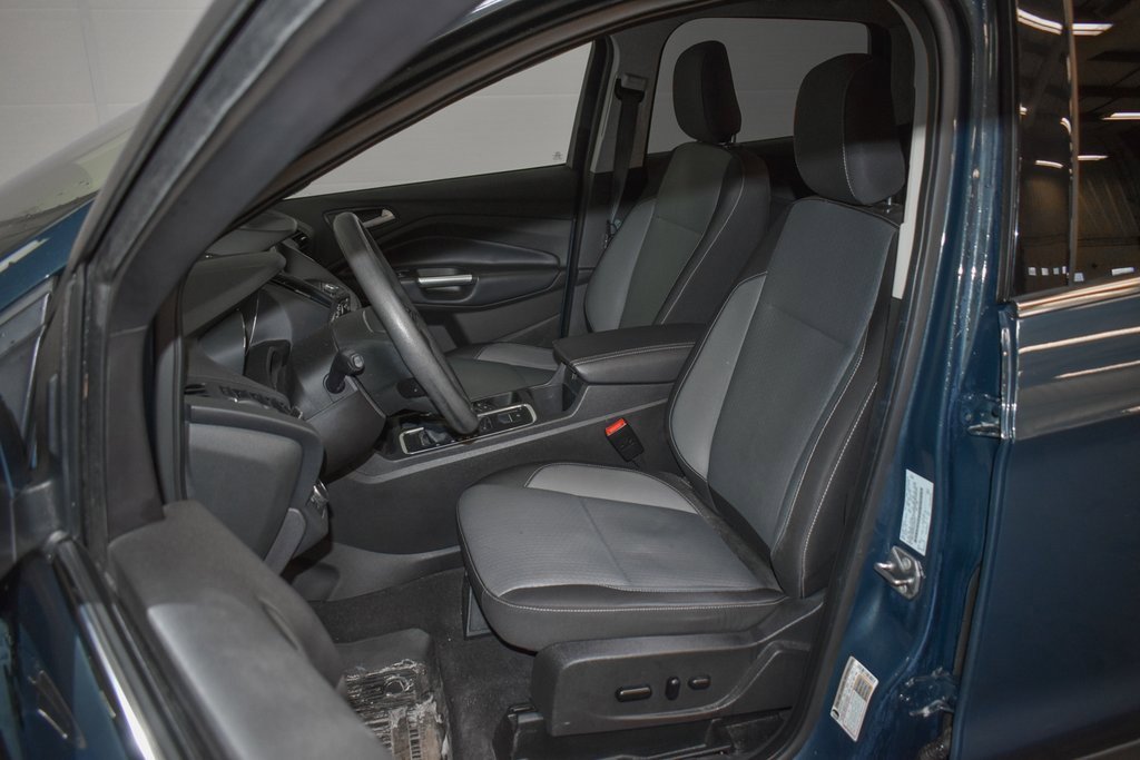 Used 2019 Ford Escape SE image 19