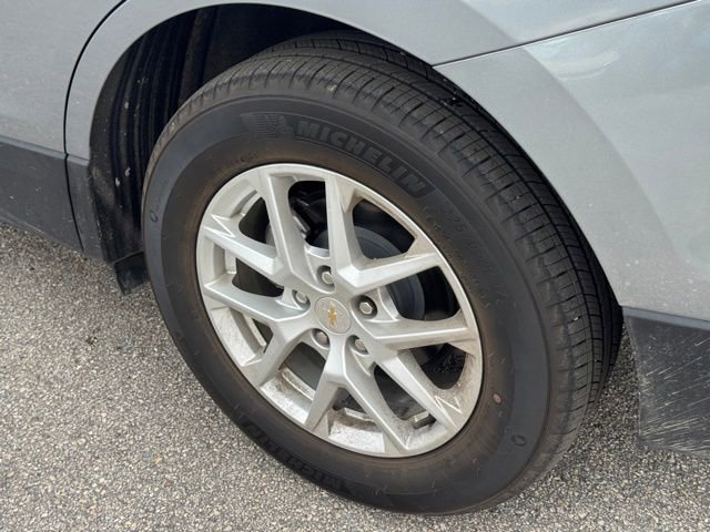 Used 2024 Chevrolet Equinox LT w/ LPO, Floor Liner Package FWD image 5