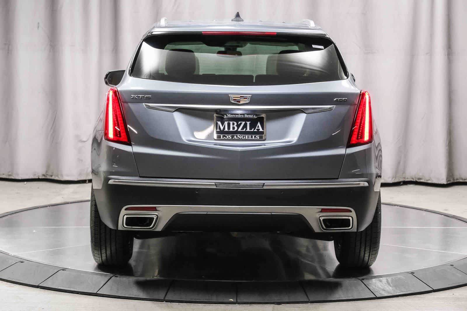 Used 2022 Cadillac XT5 Premium Luxury FWD image 3