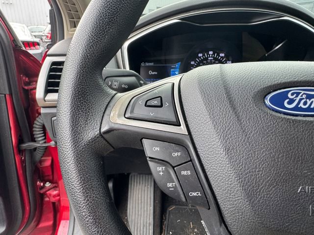 Used 2020 Ford Fusion SE image 15