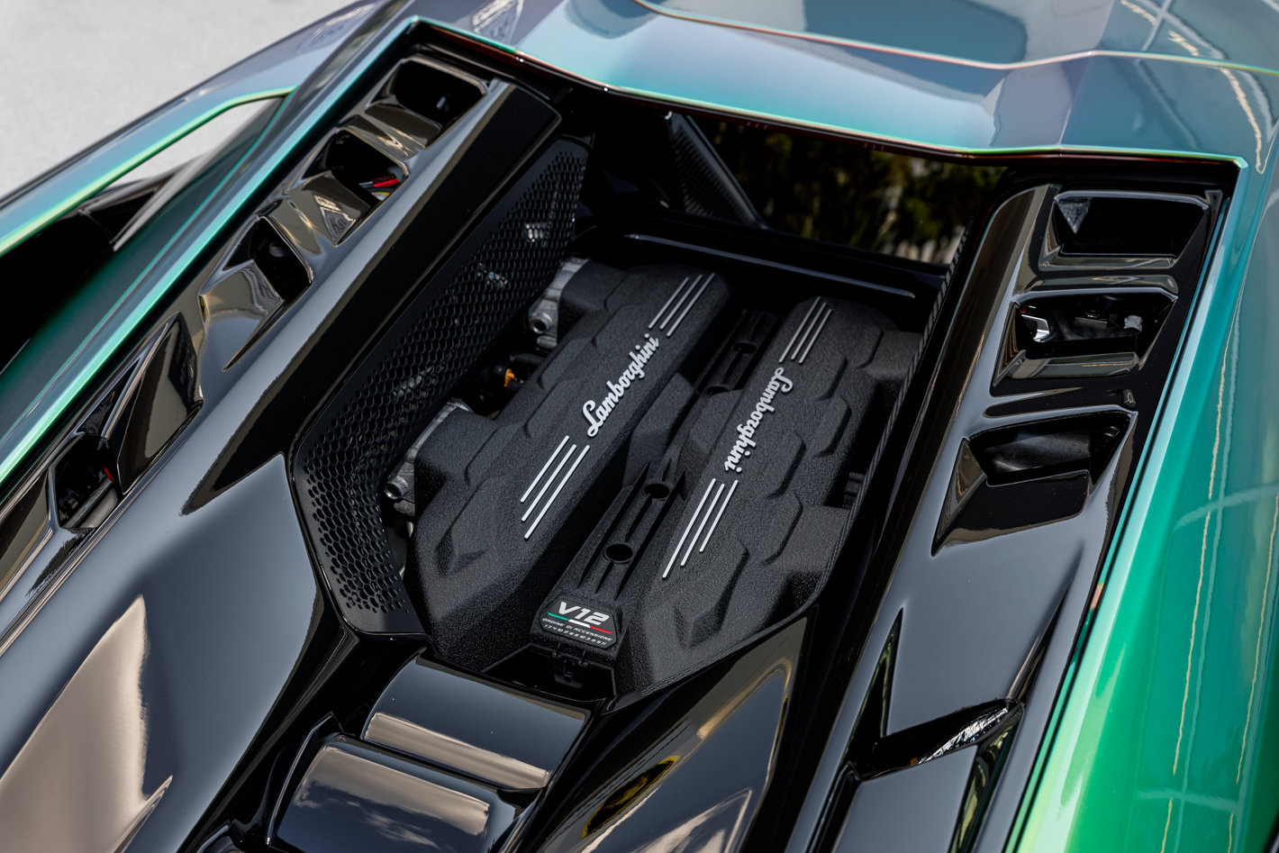 Used 2024 Lamborghini Revuelto AWD/4WD image 72