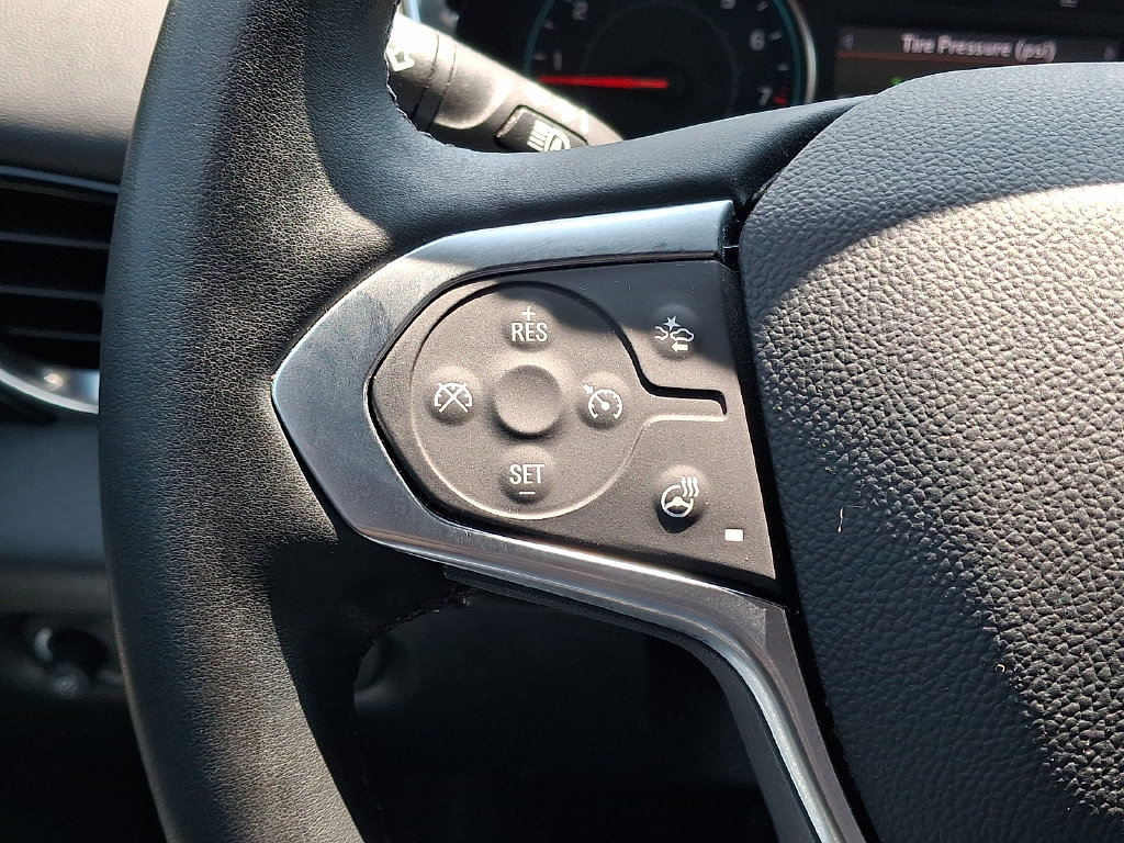 Used 2023 Chevrolet Traverse RS AWD/4WD image 21