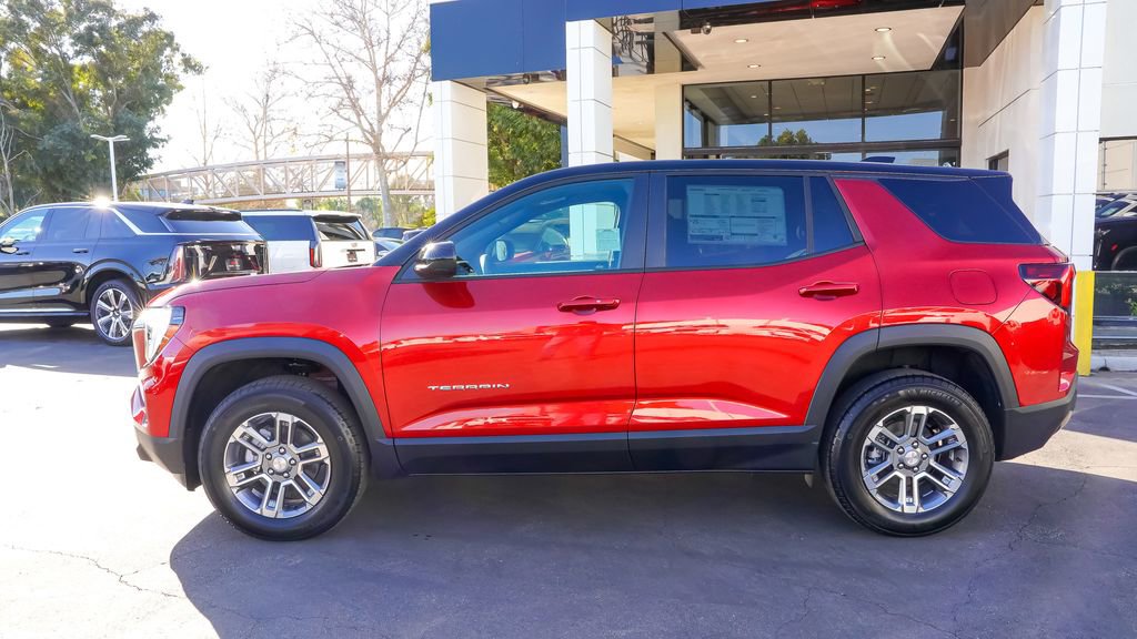 Used 2025 GMC Terrain Elevation image 10