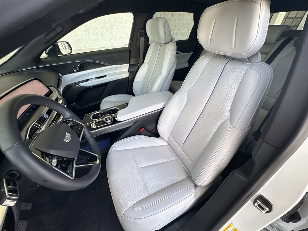 Certified 2024 Cadillac Lyriq Luxury w/ LPO, Floor Liner Package AWD/4WD image 20