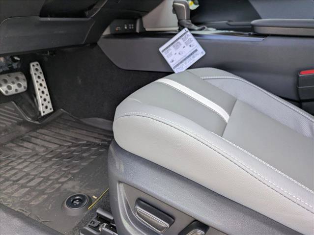 New 2026 Toyota Camry SE FWD image 4