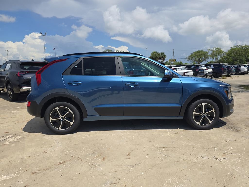 New 2026 Kia Niro EX FWD image 9