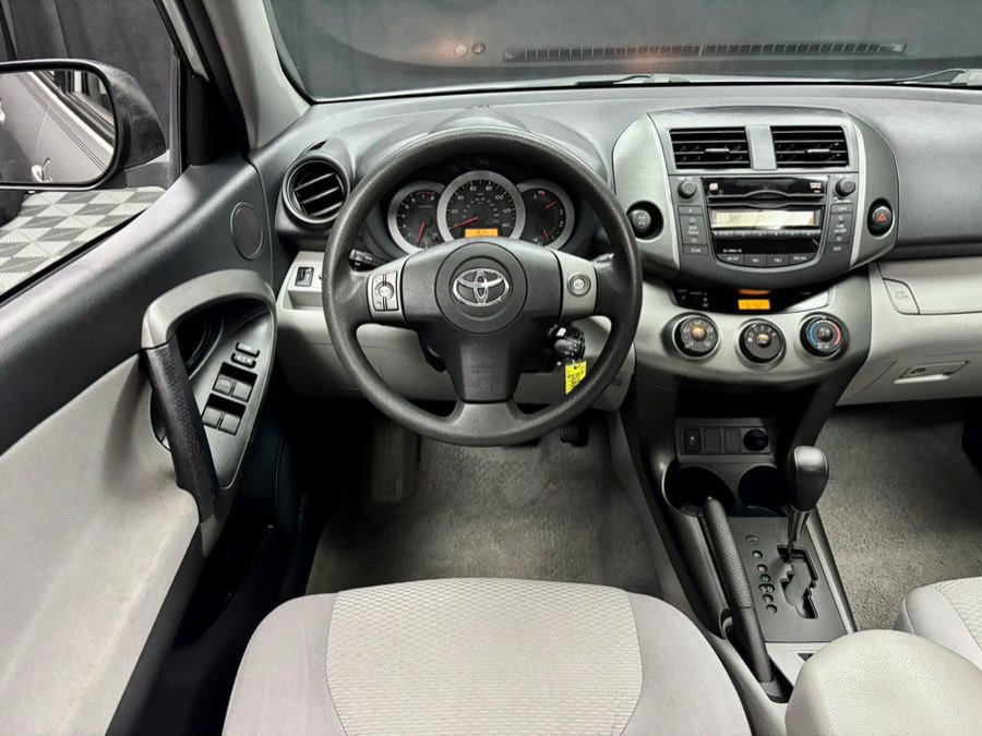 Used 2011 Toyota RAV4 4WD w/ Upgrade Value Pkg image 38