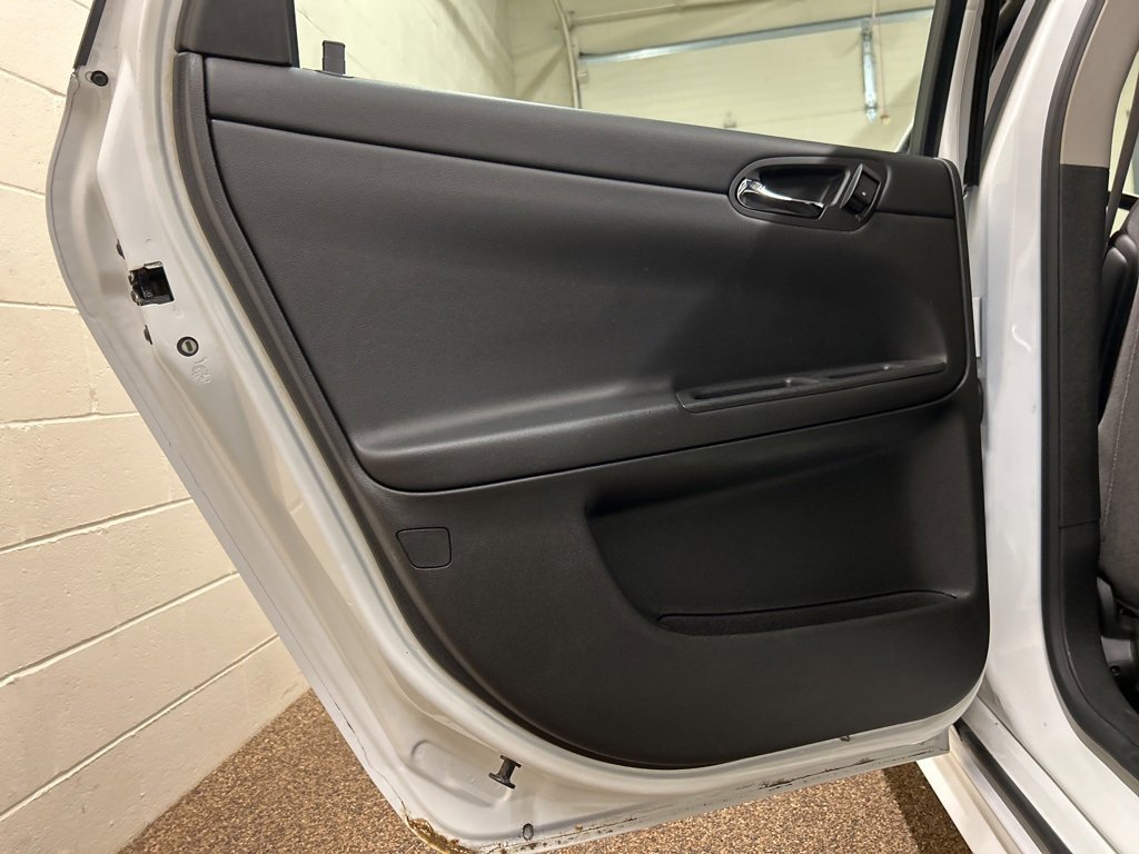 Used 2011 Chevrolet Impala LT image 14