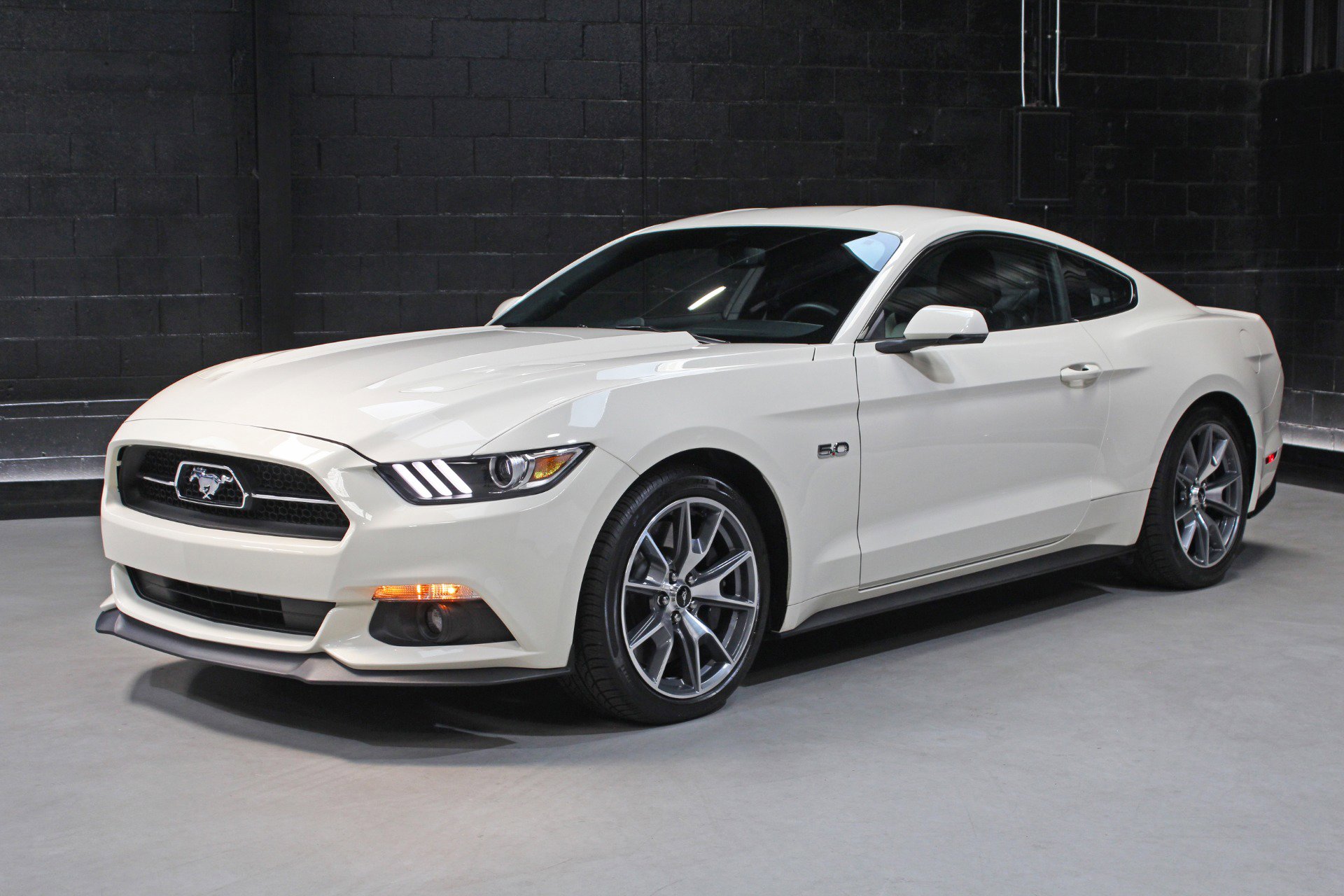 Used 2015 Ford Mustang 50 Years RWD image 6